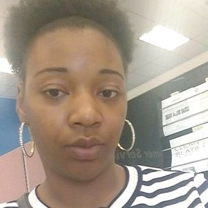 Meet your Posher, Tonia